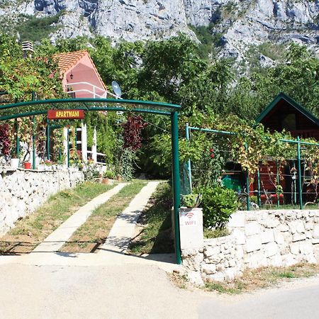 Nikšić Holiday Village Ostrog מראה חיצוני תמונה