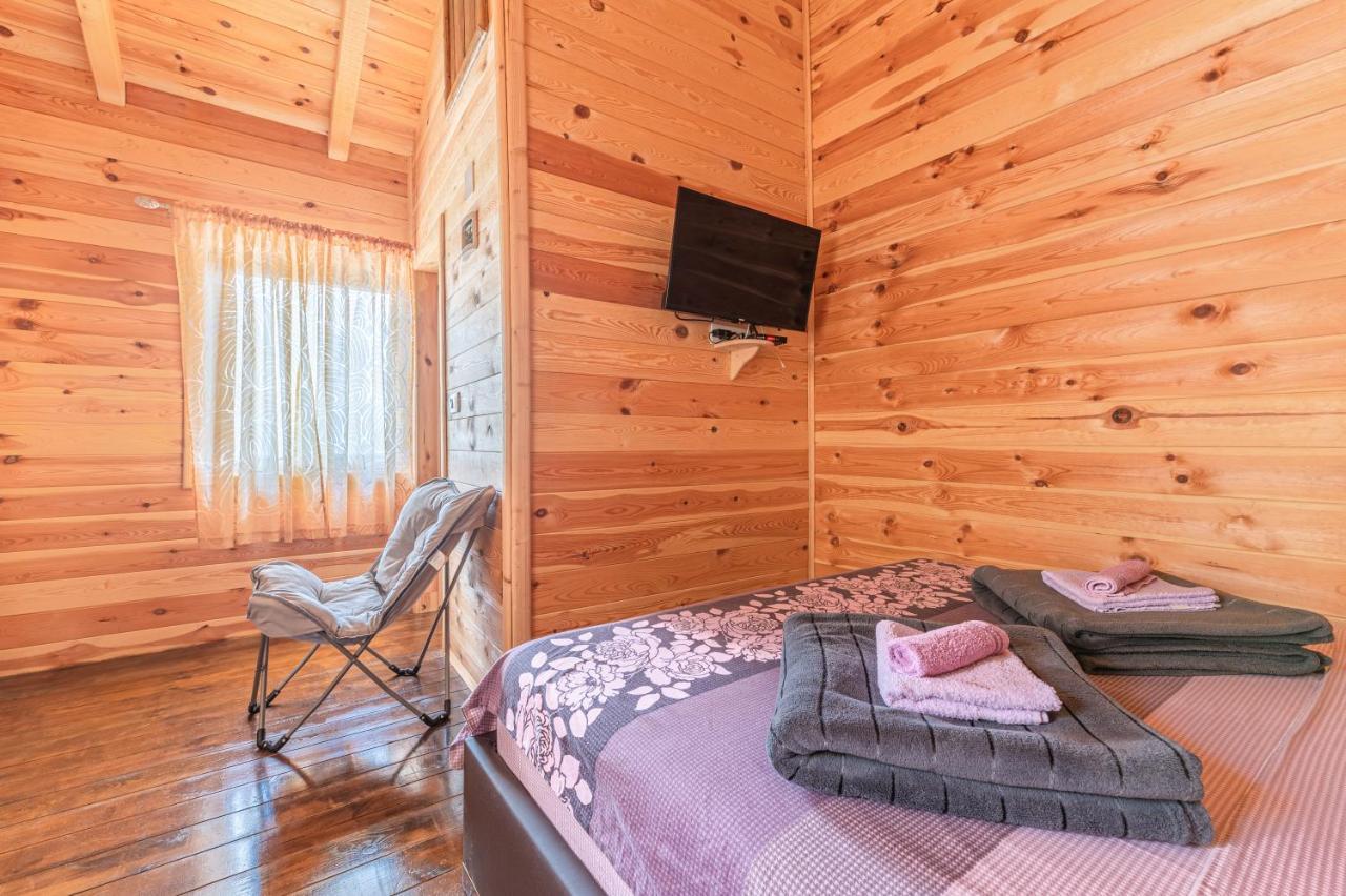 Nikšić Holiday Village Ostrog מראה חיצוני תמונה