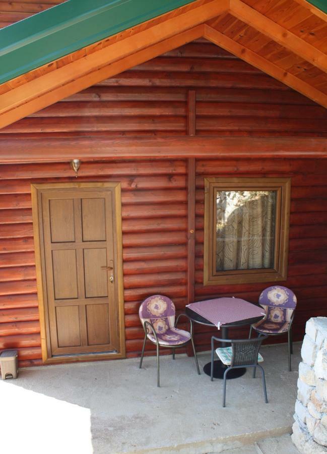 Nikšić Holiday Village Ostrog מראה חיצוני תמונה